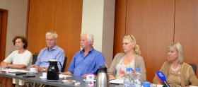 Pressekonferenz am 18. Juli 2017 im Haus der Kirche anlässlich des Jahrestages 2017. Von links: Birgit Nellen (Vorstand), Jürgen Thiesbonenkamp (Kuratorium), Jürgen Widera (Vorstand), Angelika Köhler (Geschäftsstelle) und Ulrike Stender (Kuratorium).